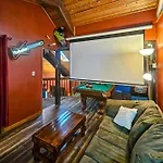 A Rustic Getaway At A Pocono Country Place