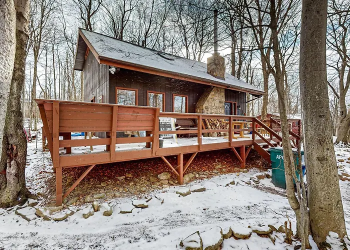A Rustic Getaway At A Pocono Country Place