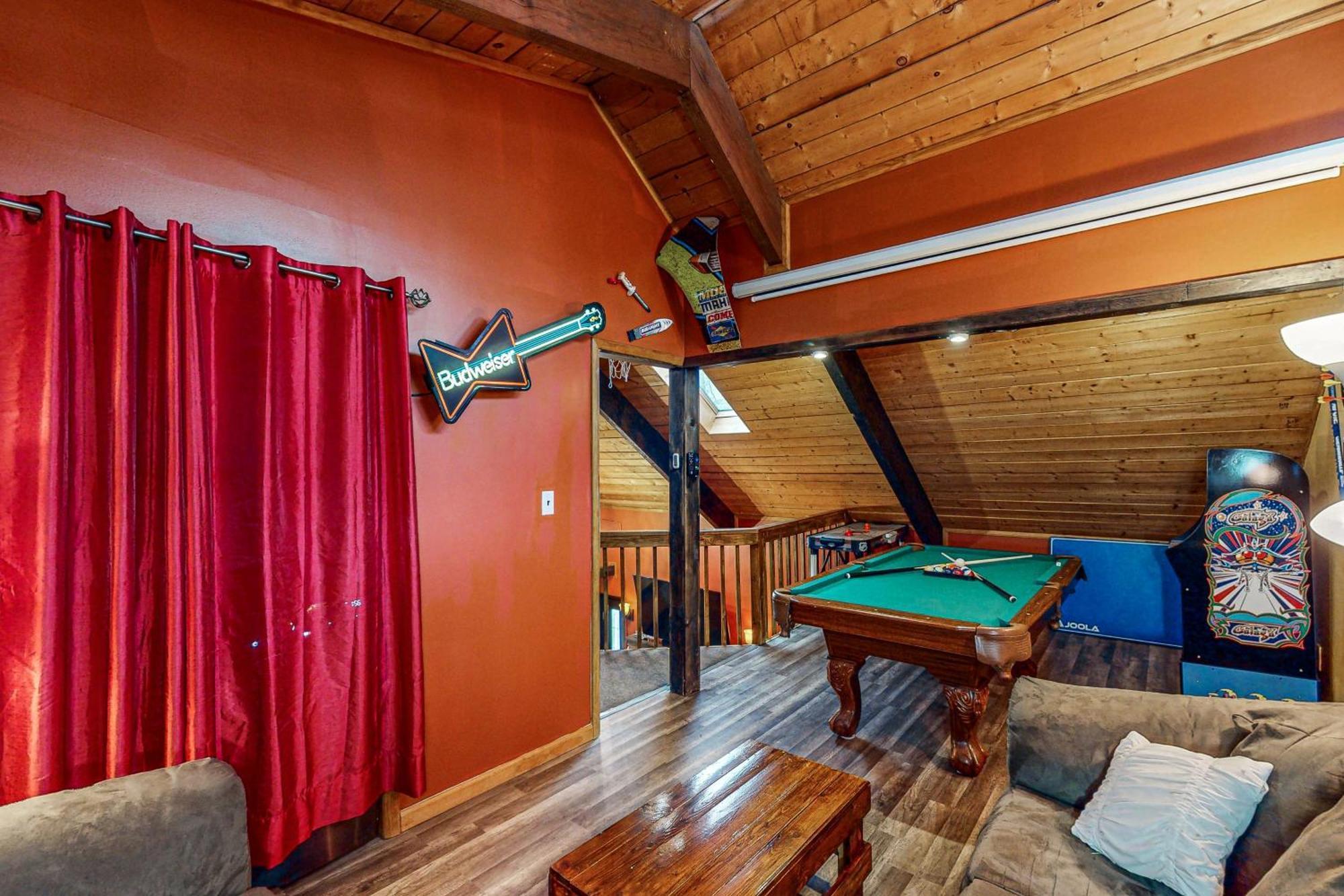 A Rustic Getaway At A Pocono Country Place Holiday home *