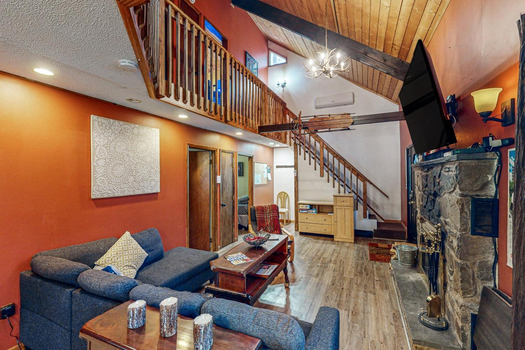 A Rustic Getaway At A Pocono Country Place